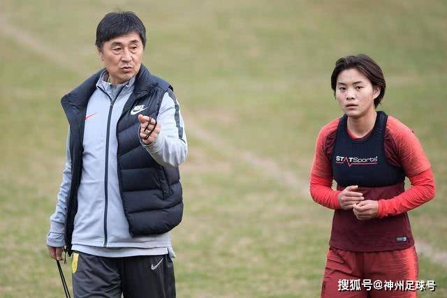 姜至鹏：20年还没踢够 我的关节全队最健康